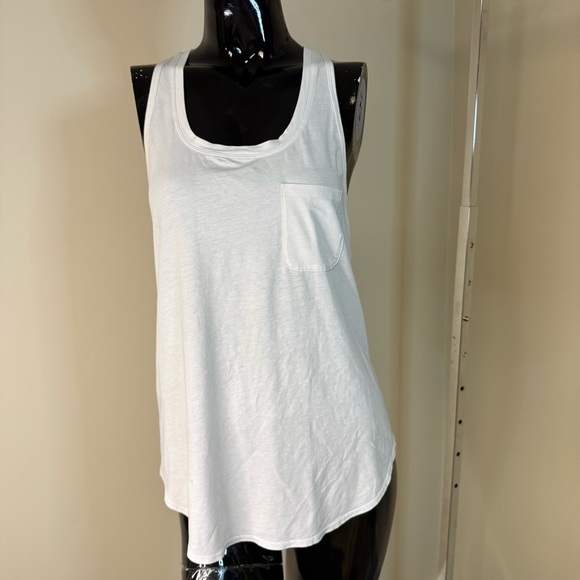lululemon athletica Tops - Lululemon Yogi Racerback Tank White Size 2 – Long Length Pocket Yoga Top